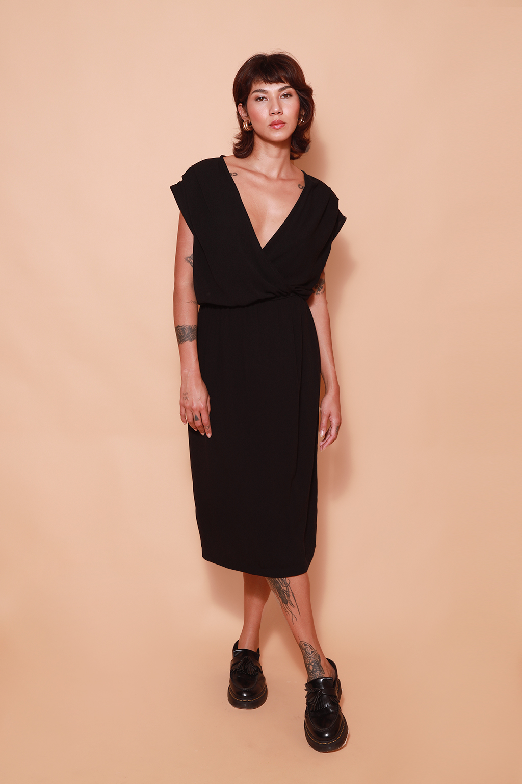 Vestido transpassado preto em viscose