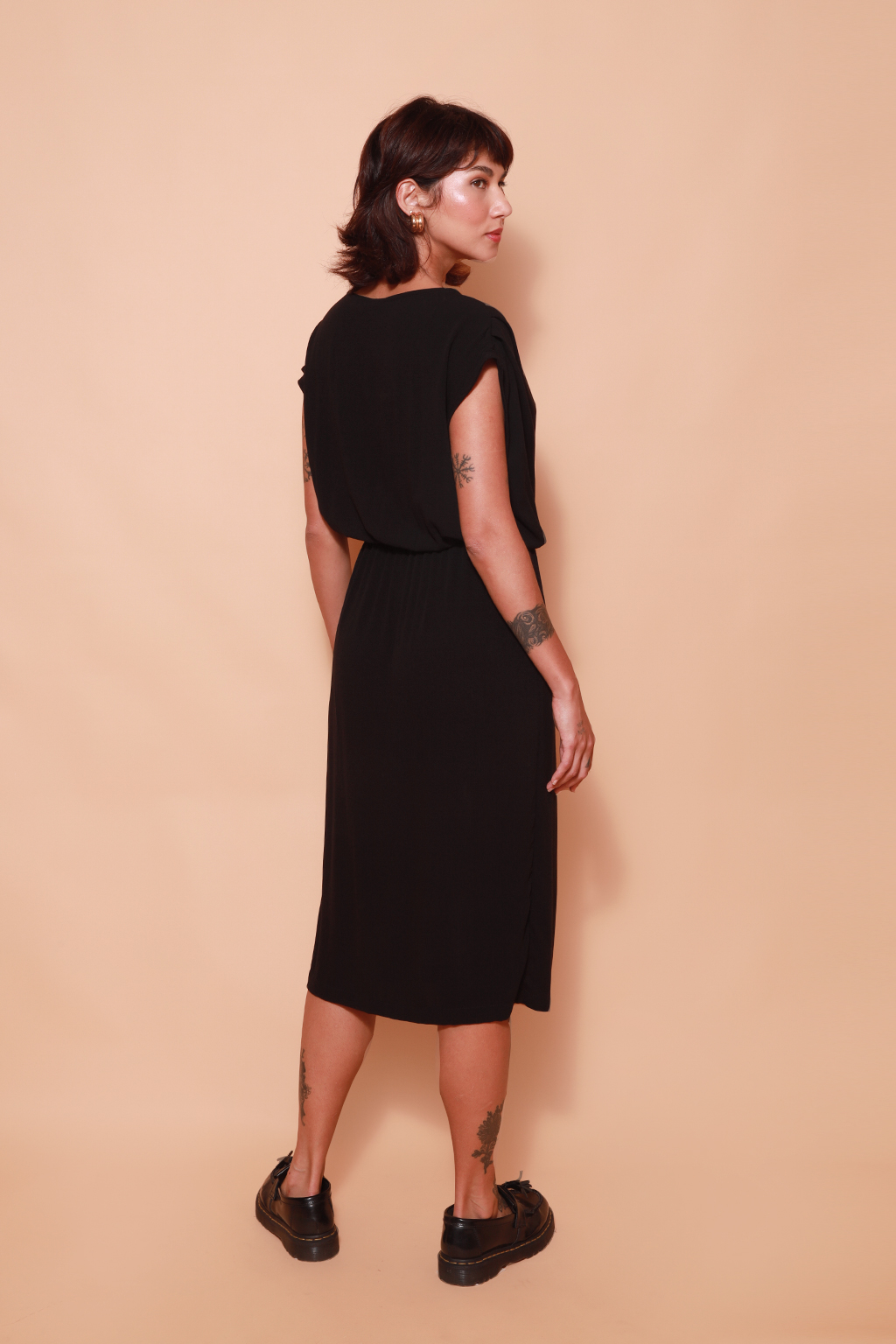 Vestido transpassado preto em viscose