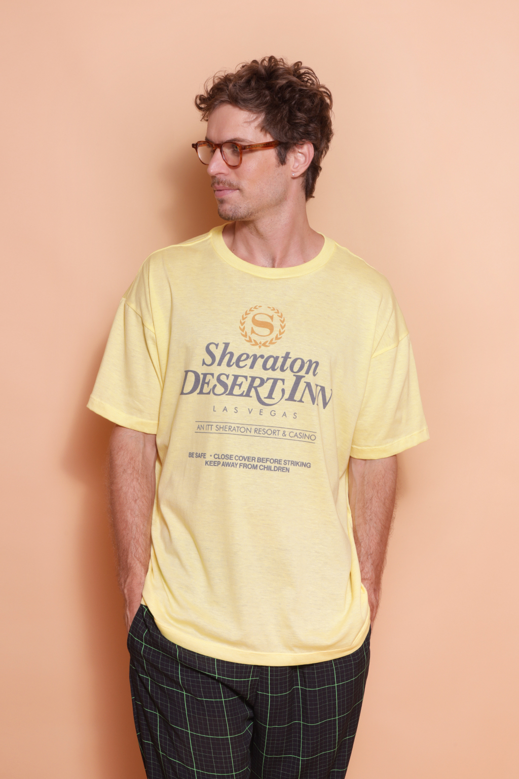 Camiseta amarela estampada Sheraton Inn