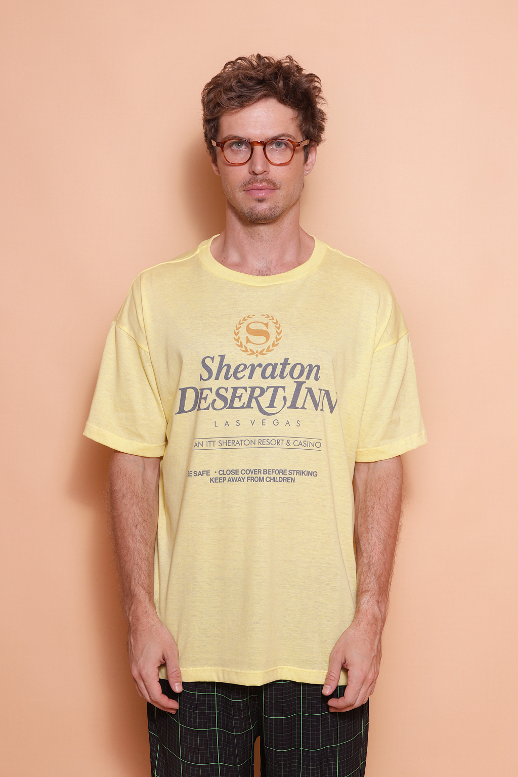 Camiseta amarela estampada Sheraton Inn