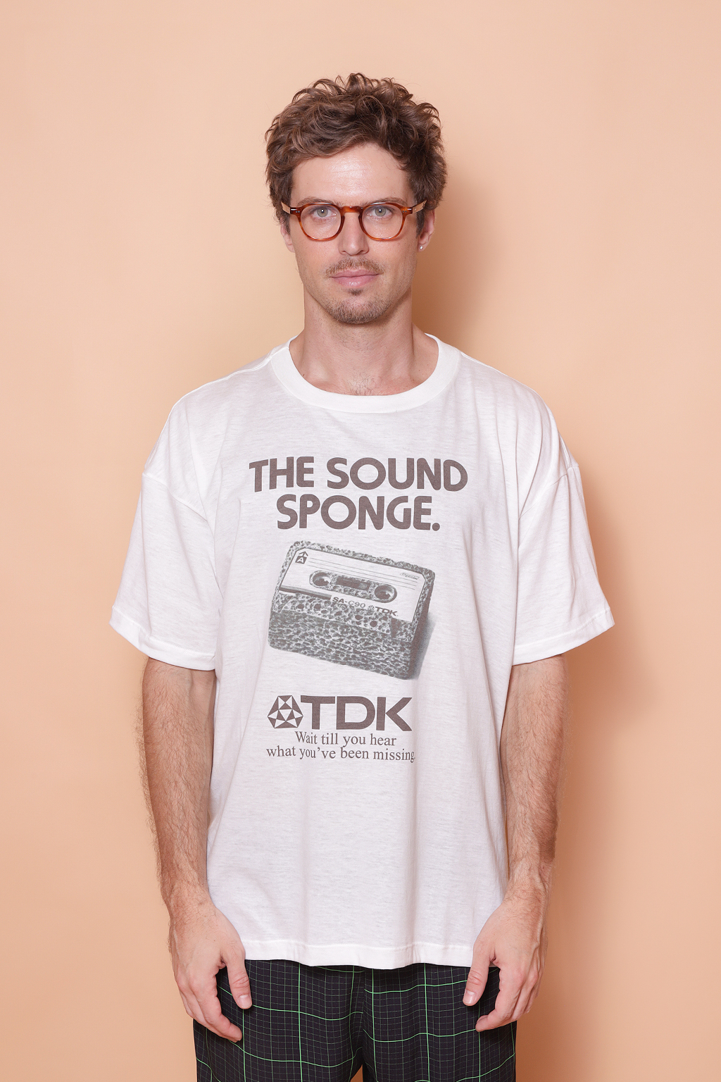 Camiseta oversize estampada TDK sound sponge