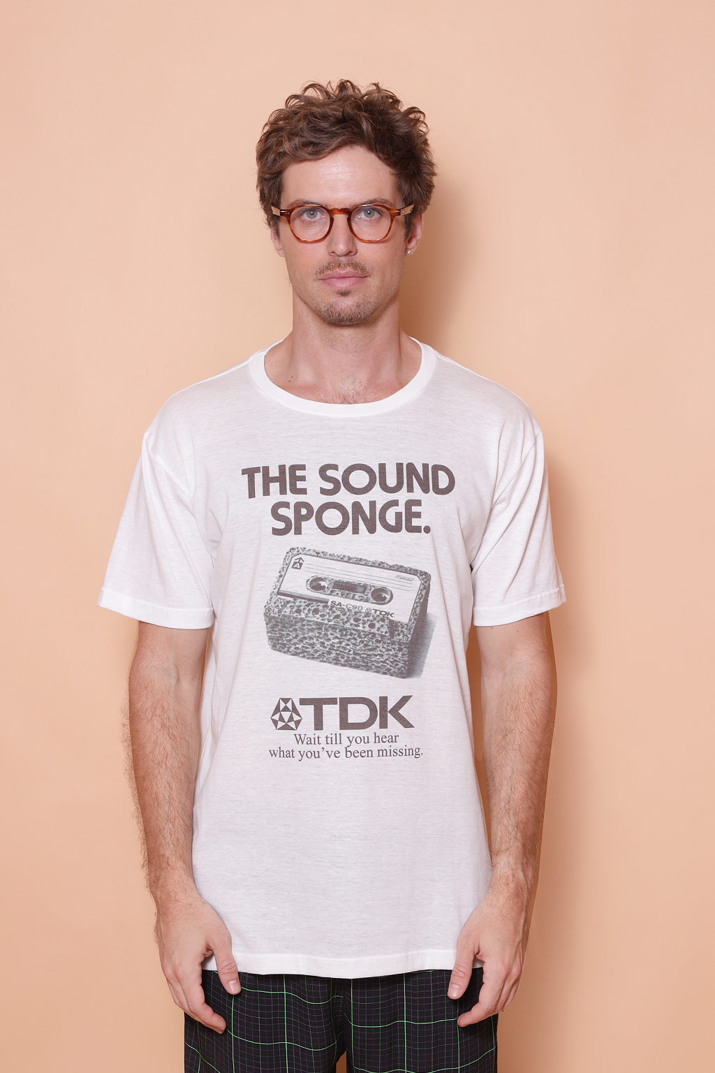 Camiseta estampada TDK sound sponge