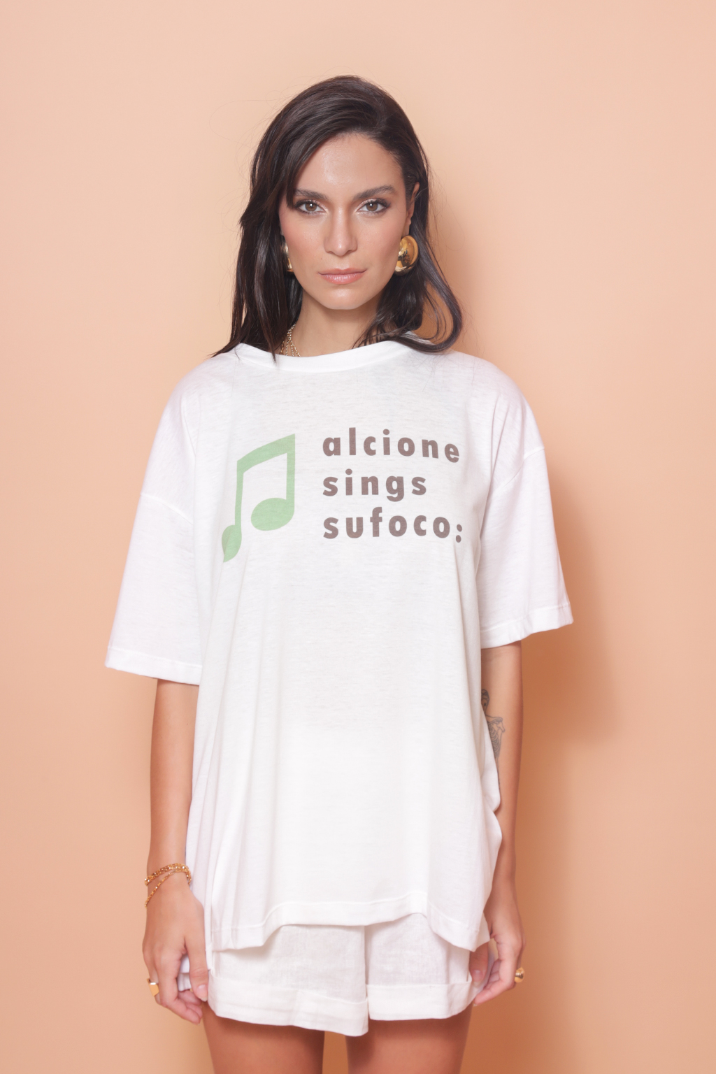Camiseta oversize estampada Alcione sings Sufoco