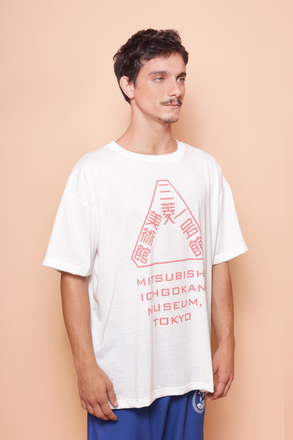 Camiseta oversize estampada Mitsubishi Ichigokan