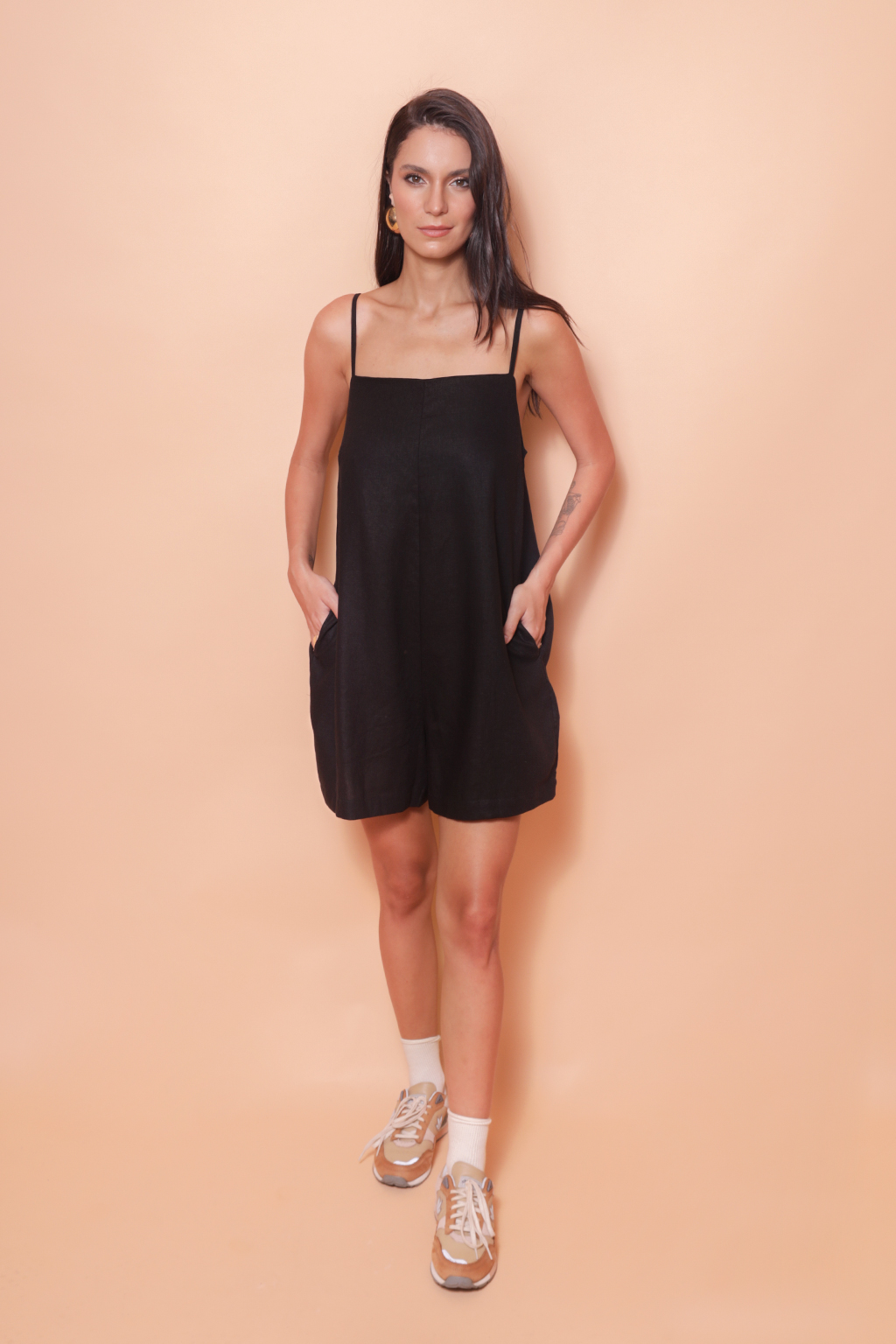 Macaquinho alcinha linho preto