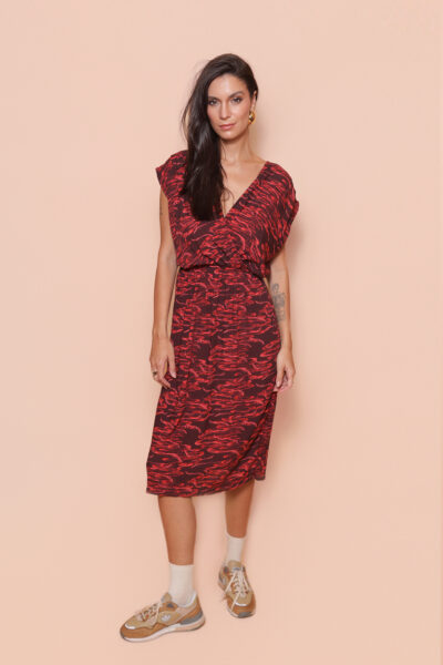 Vestido transpassado estampado água viva