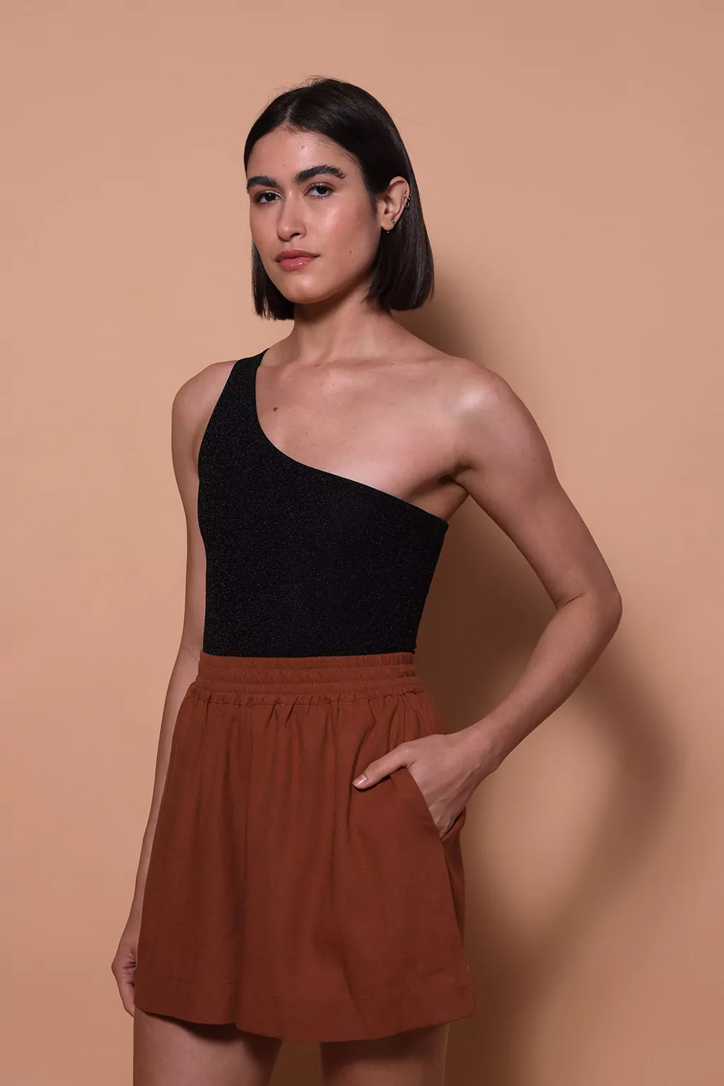 Short evasê linho tijolo