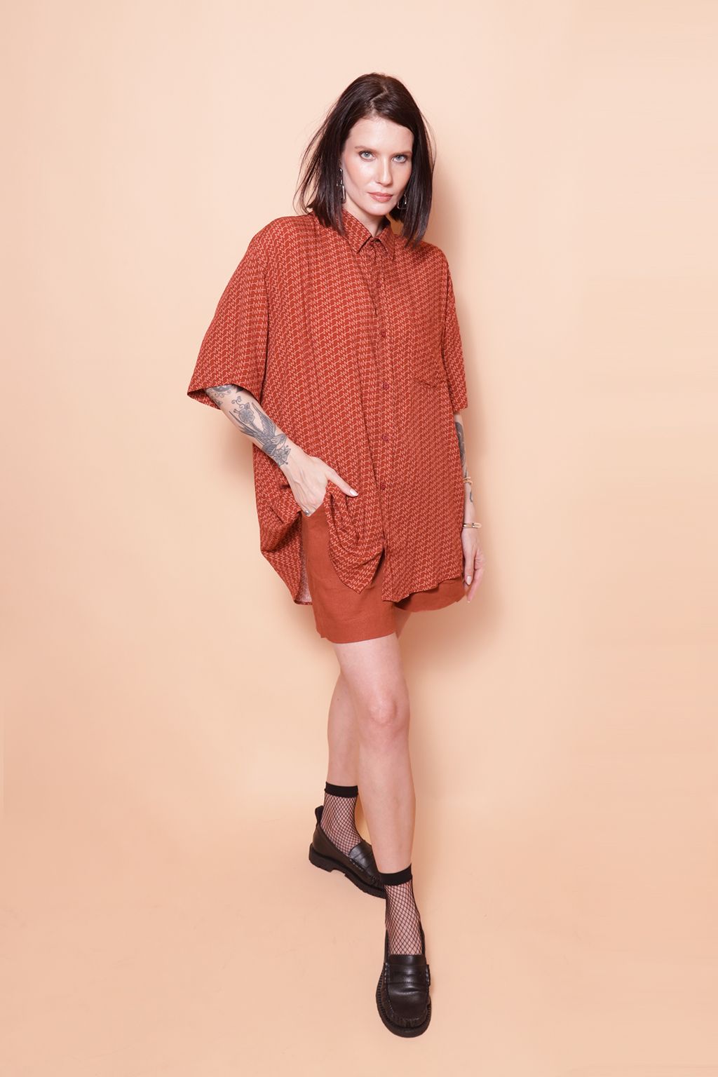 Camisa ampla estampa digital AMP corrido