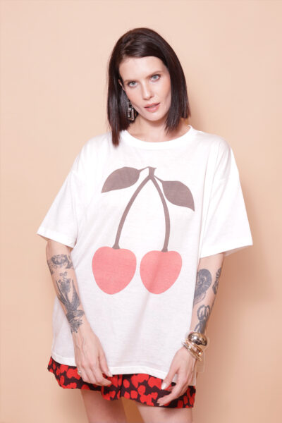 Camiseta oversize estampada Cereja