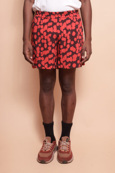 Short evasê estampado Onça Preta