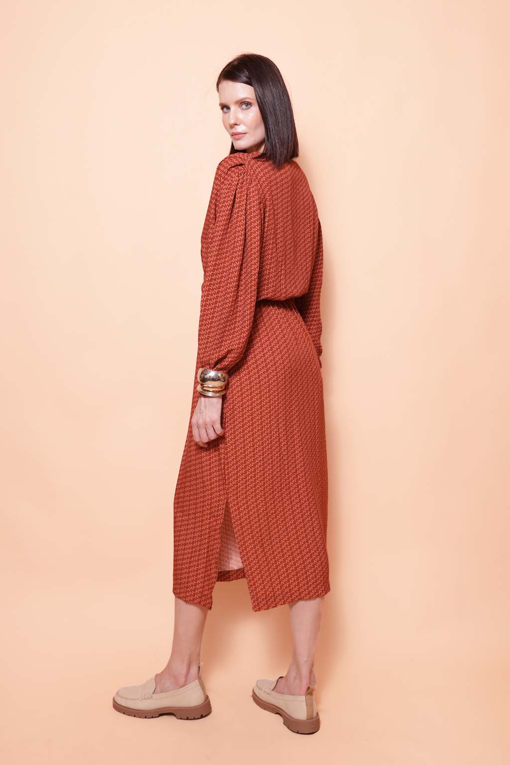 Vestido transpassado manga longa estampa digital AMP corrido