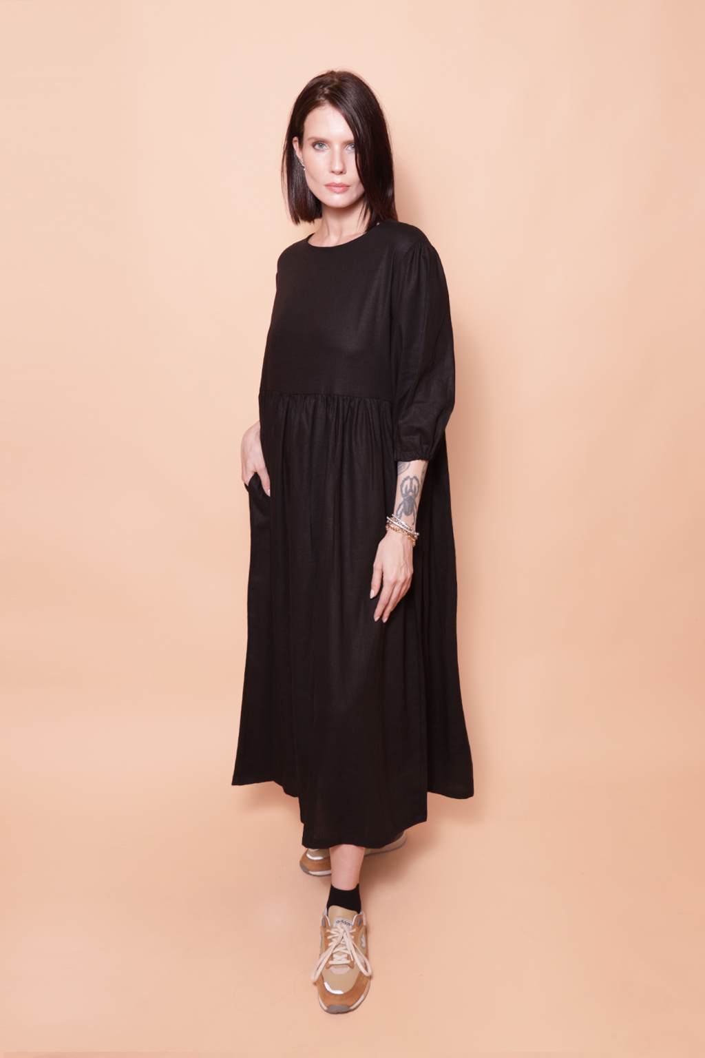 Vestido manga bufante 3/4 linho preto