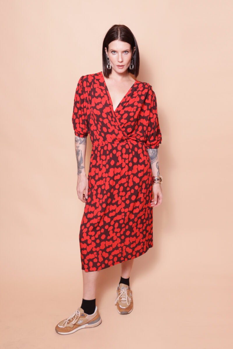 Vestido midi transpassado manga 3/4 estampado Onça Preta AMP A