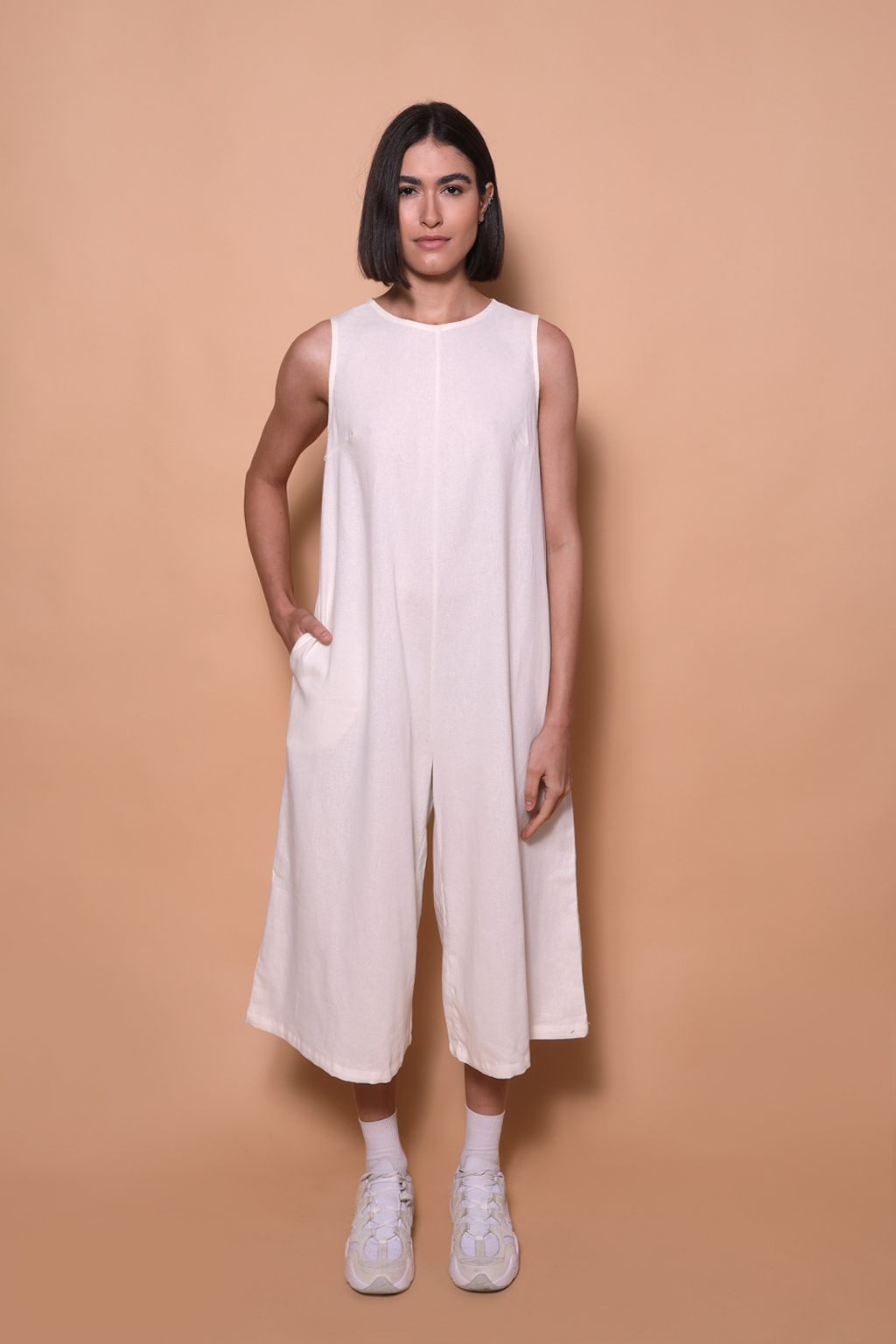 Macacão regata linho off-white