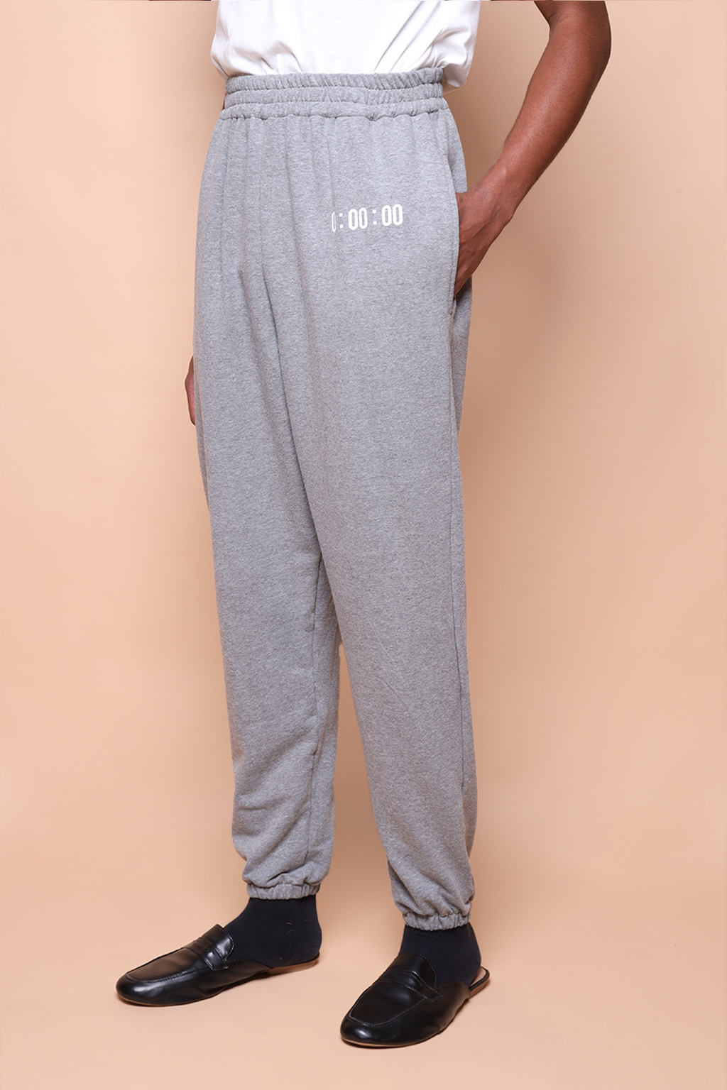 Calça jogger cinza estampada Cronômetro