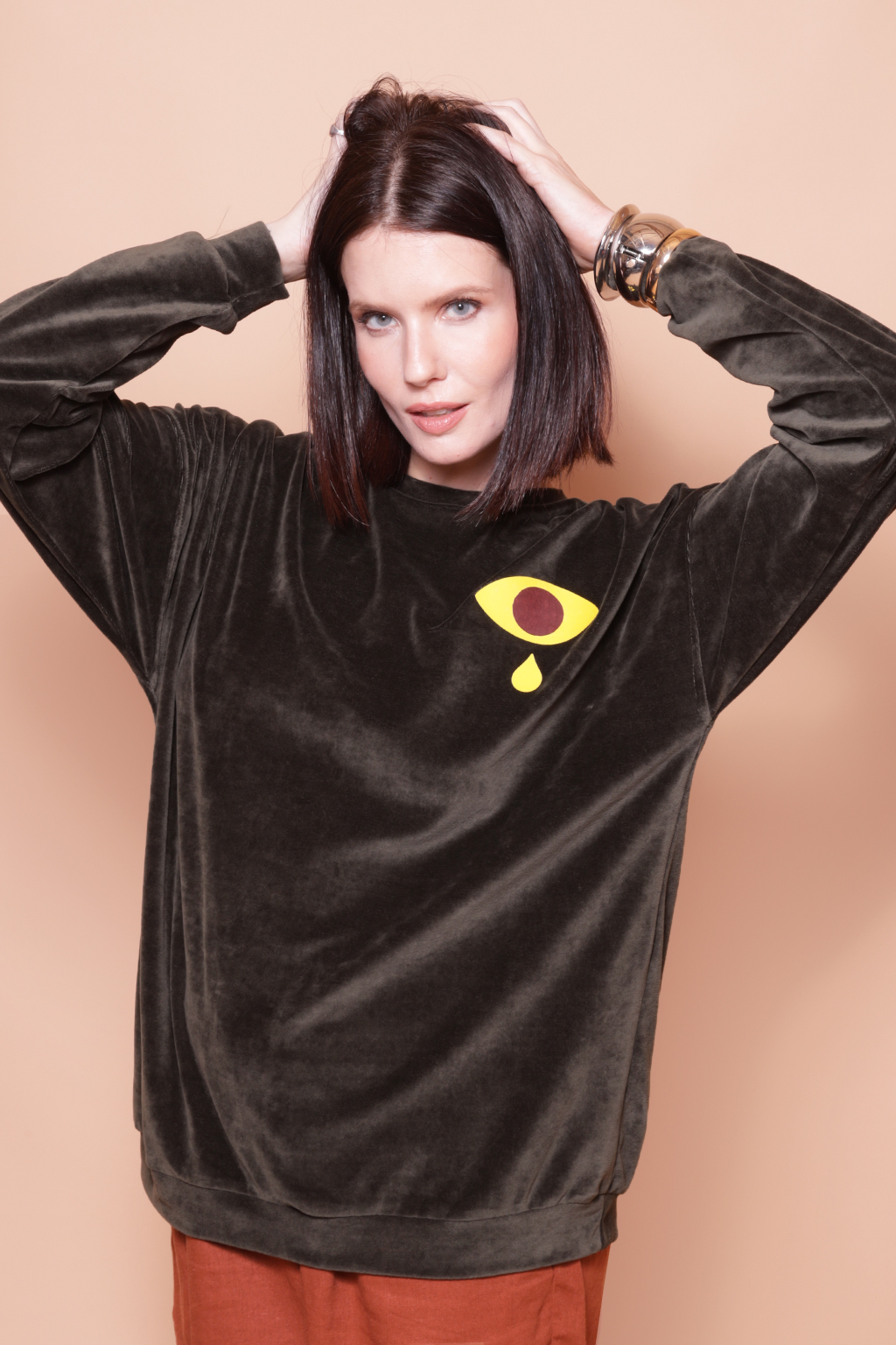 Blusão oversize plush verde estampado Lágrimas DTF