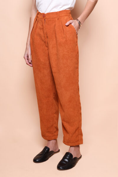 Calça alfaiataria cotelê tijolo