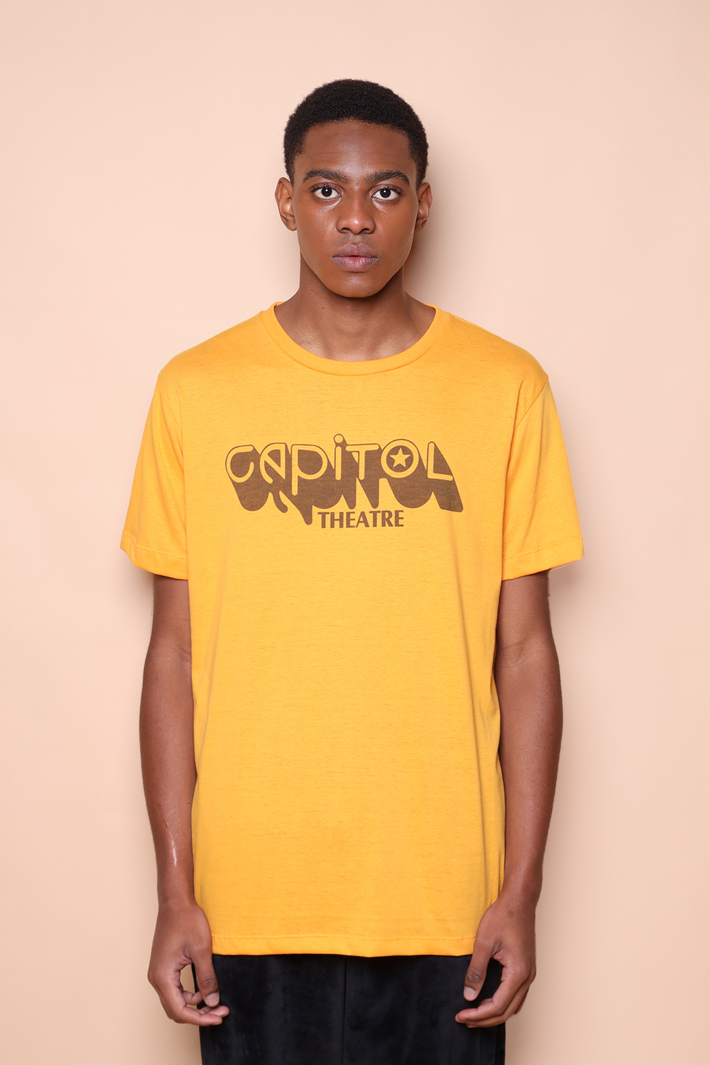 Camiseta amarela estampada Capitol Theatre