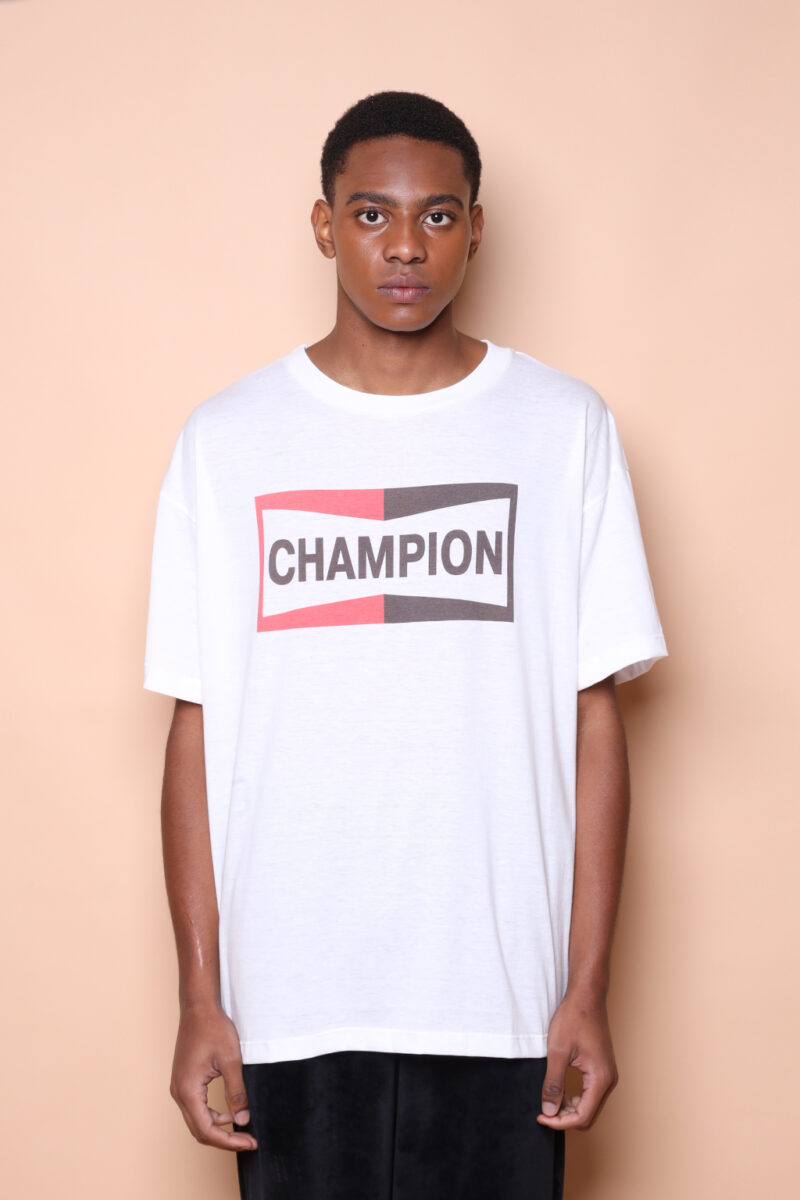 Camiseta oversize estampada Champion - AMP - A Mulher Do Padre
