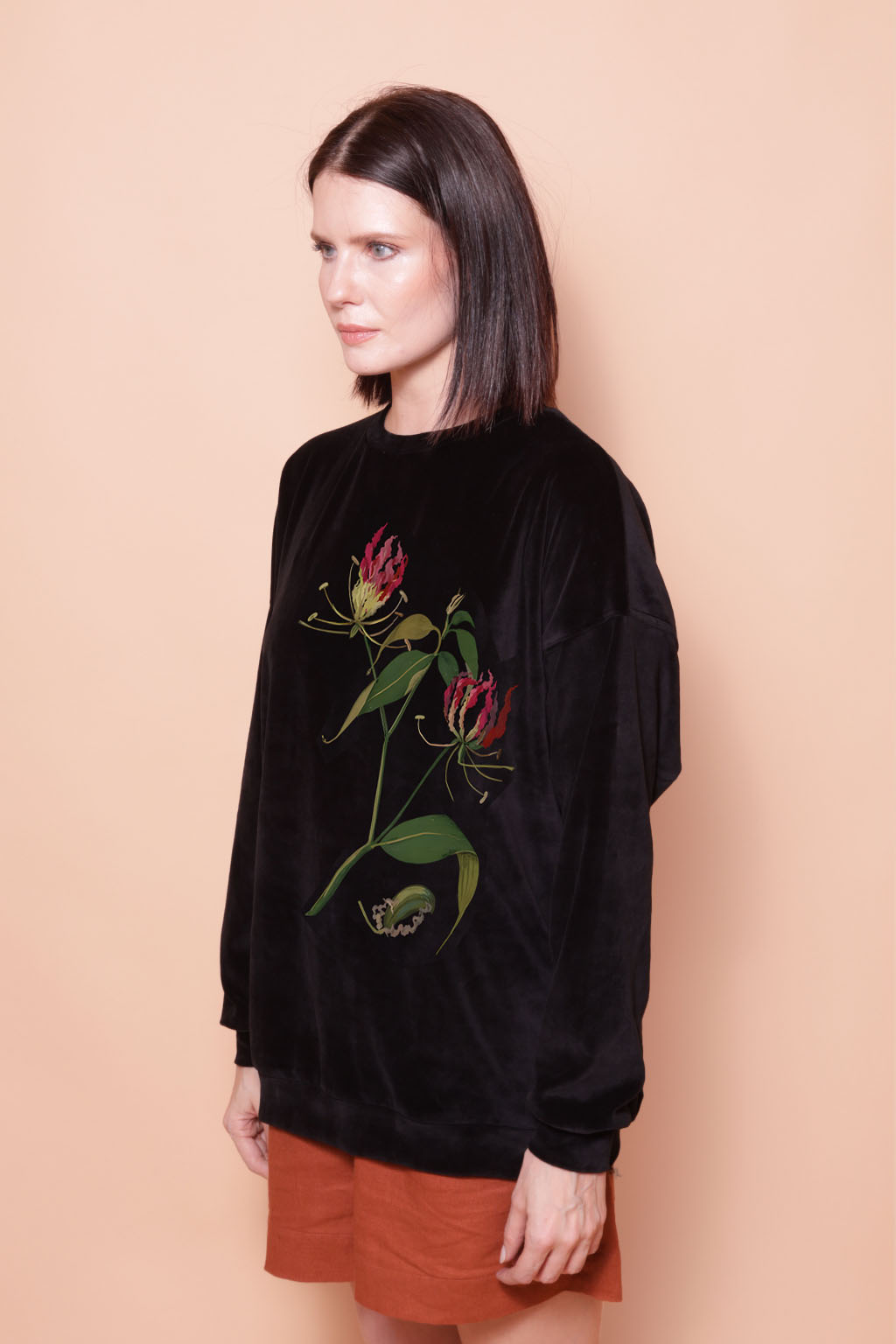 Blusão oversize plush preto Mary Delany