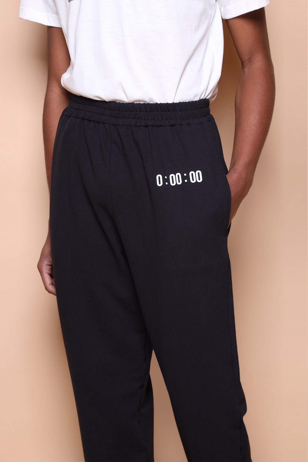 Calça jogger preta estampada Cronômetro