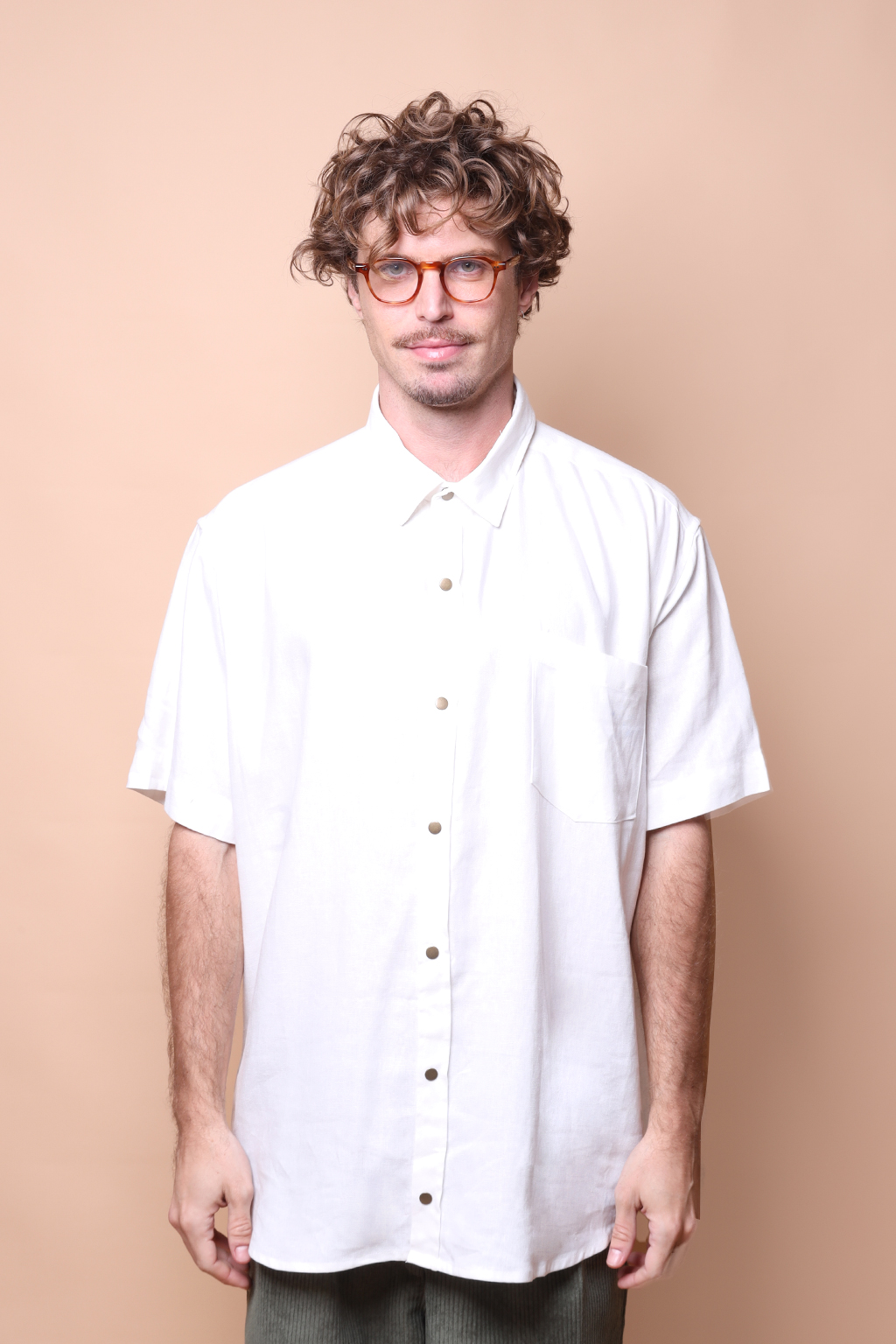 Camisa ampla de linho off-white