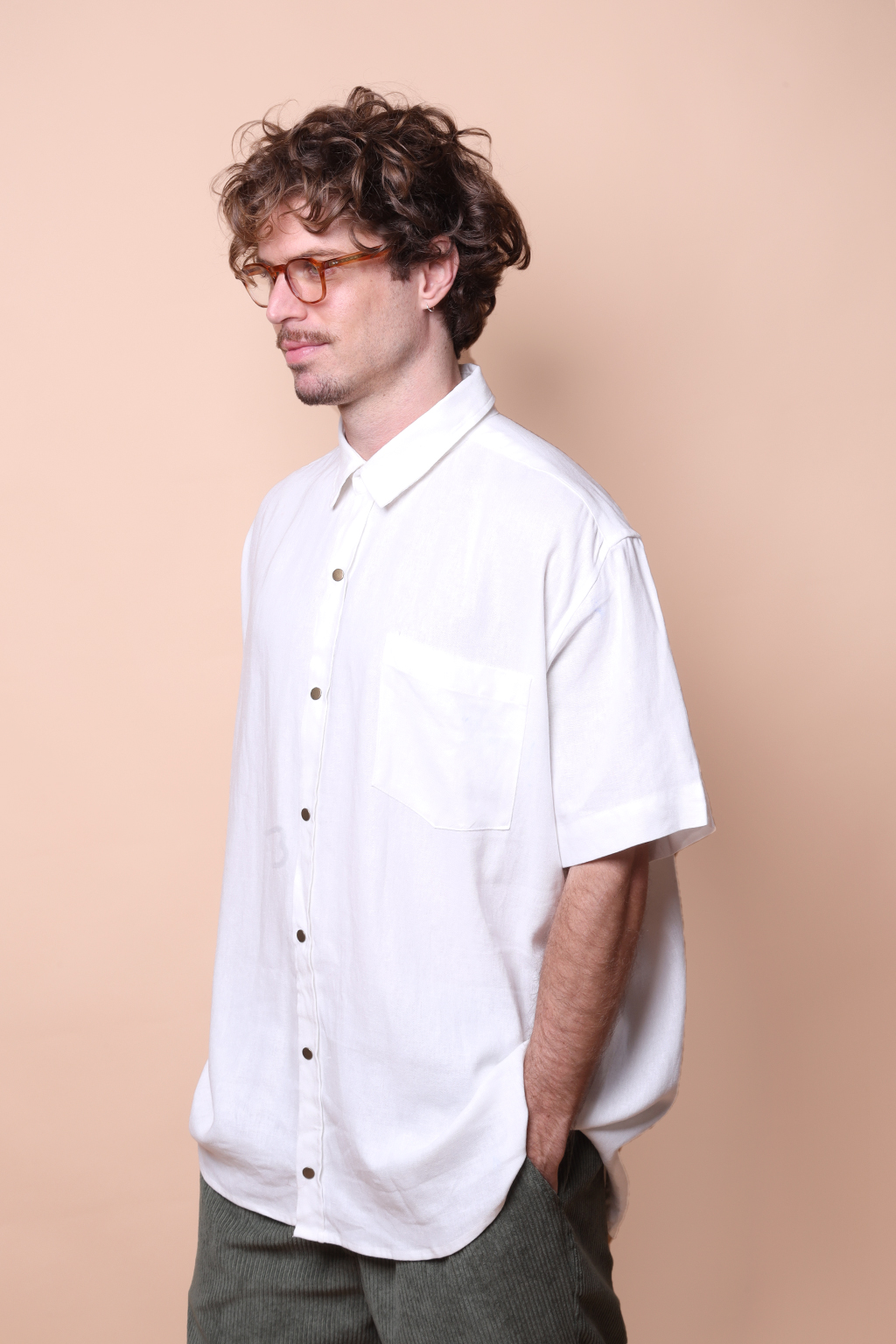 Camisa ampla de linho off-white