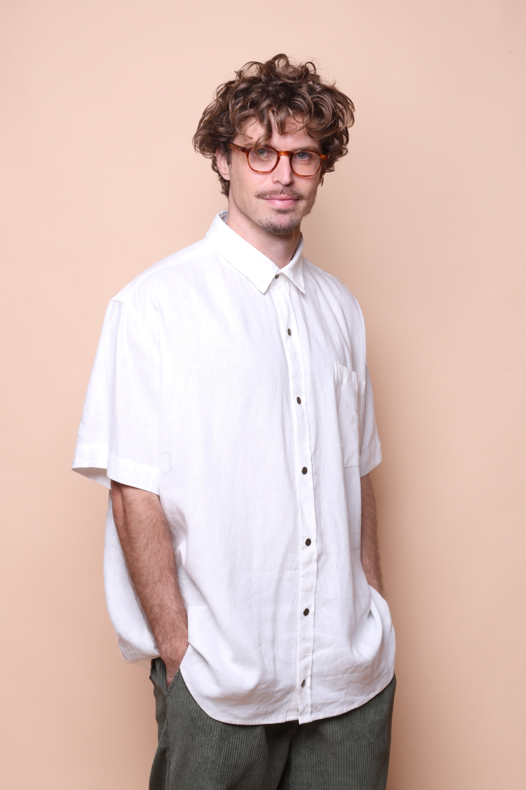 Camisa ampla de linho off-white