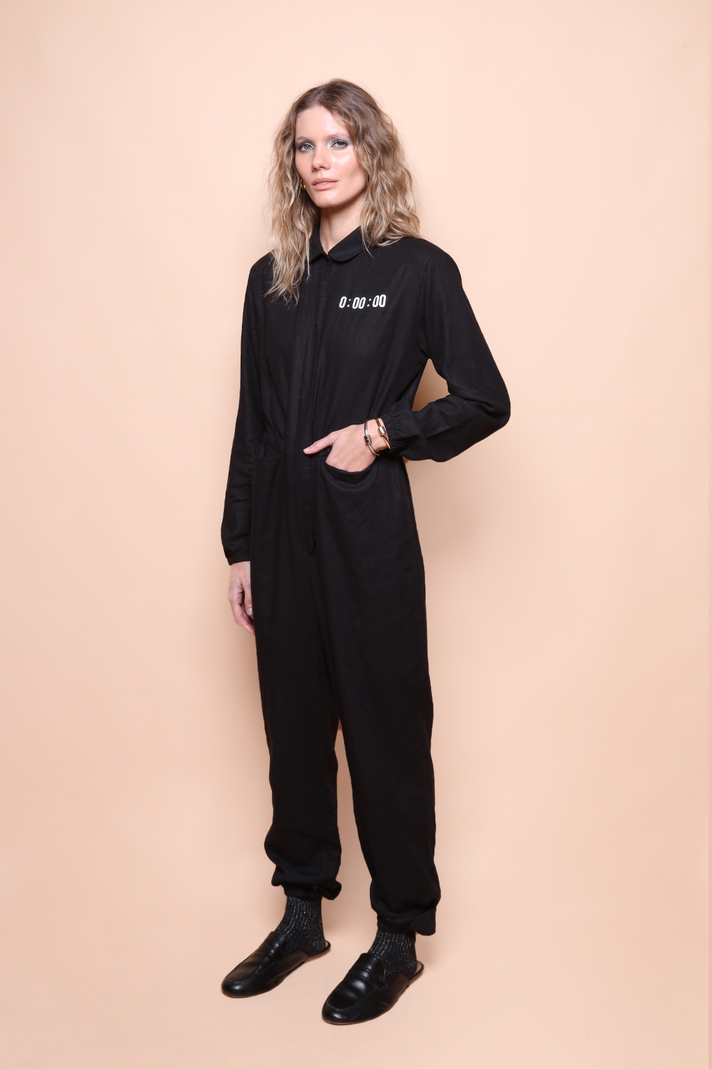 Macacão acinturado linho preto Cronômetro