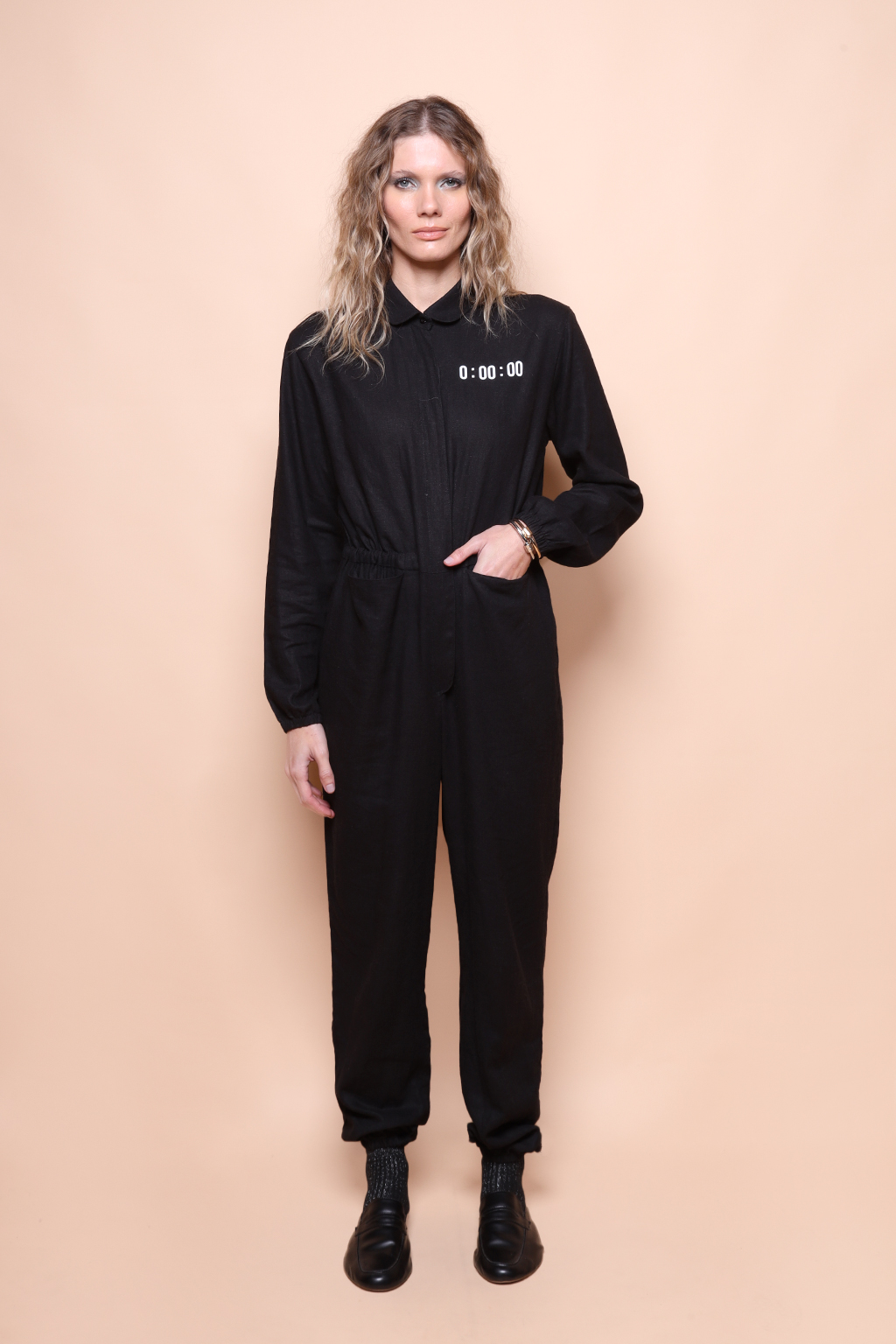 Macacão acinturado linho preto Cronômetro