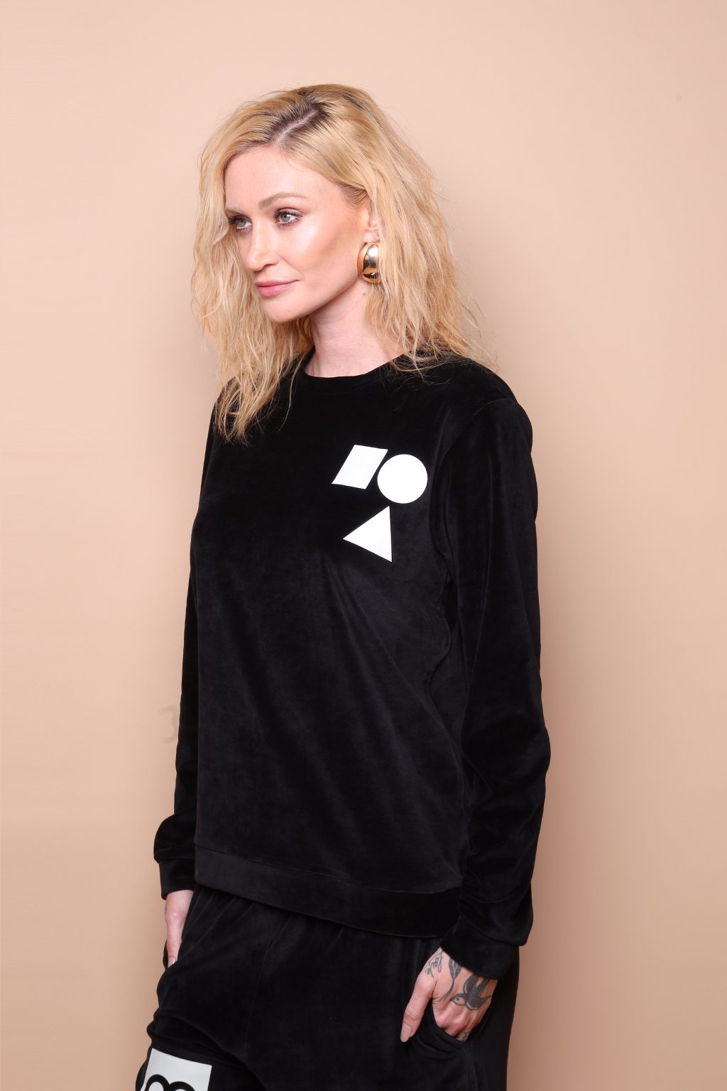 Blusão plush preto Formas