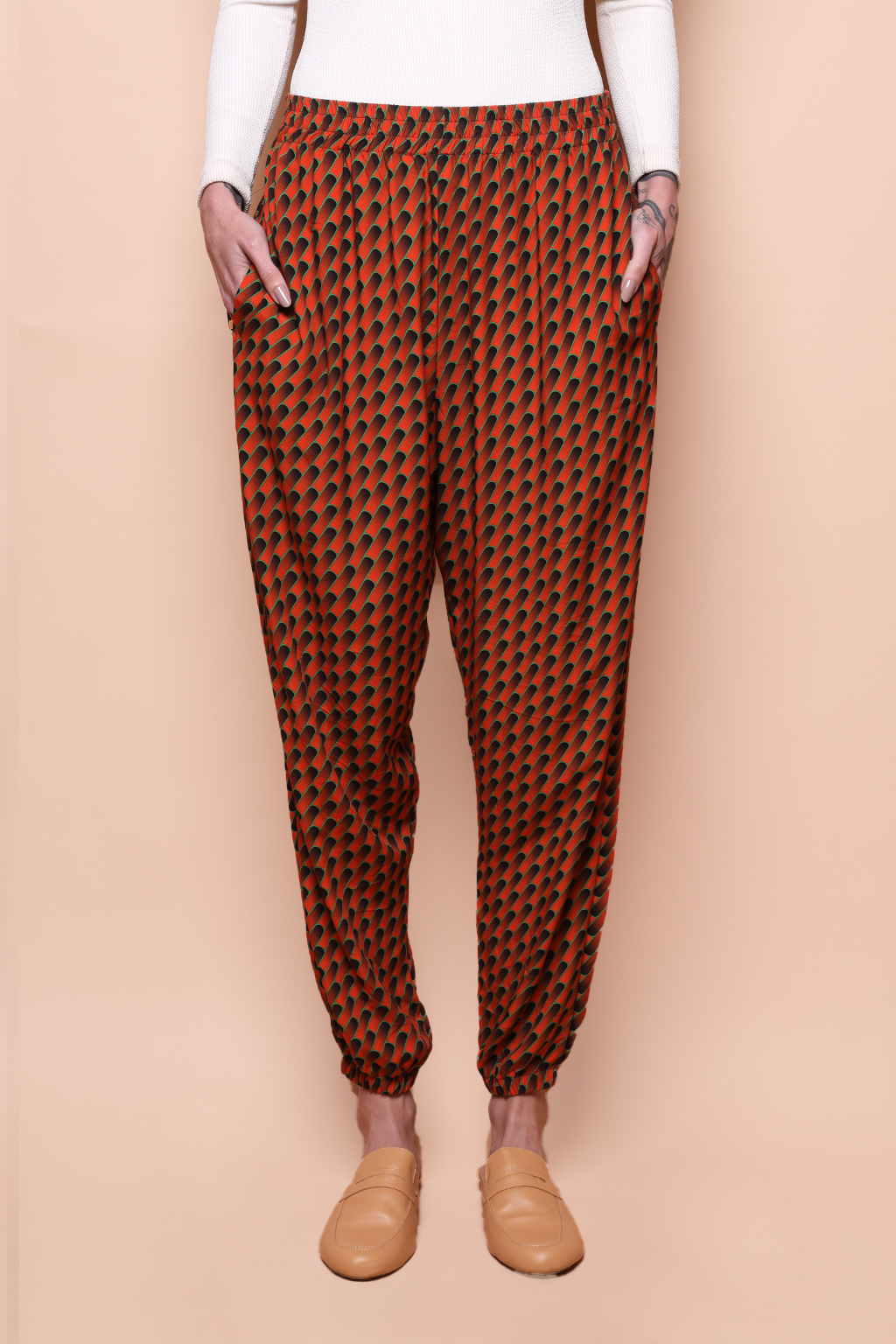 Calça jogger estampada Trançado