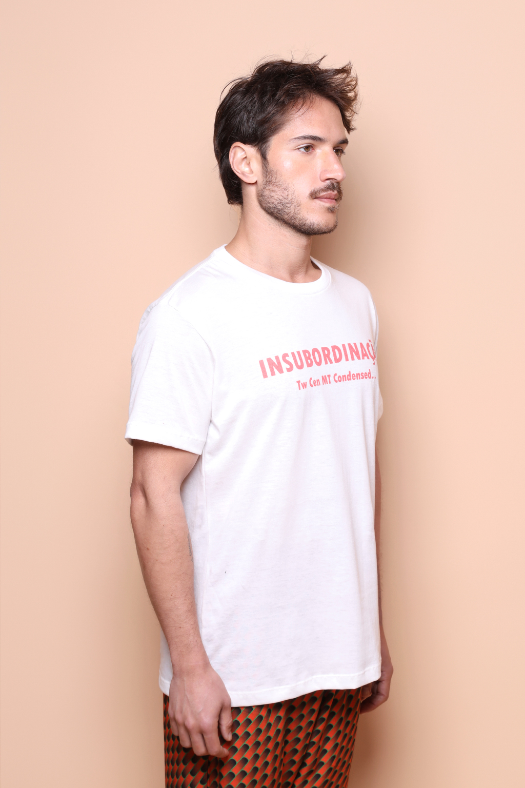 Camiseta estampada Insubordinação