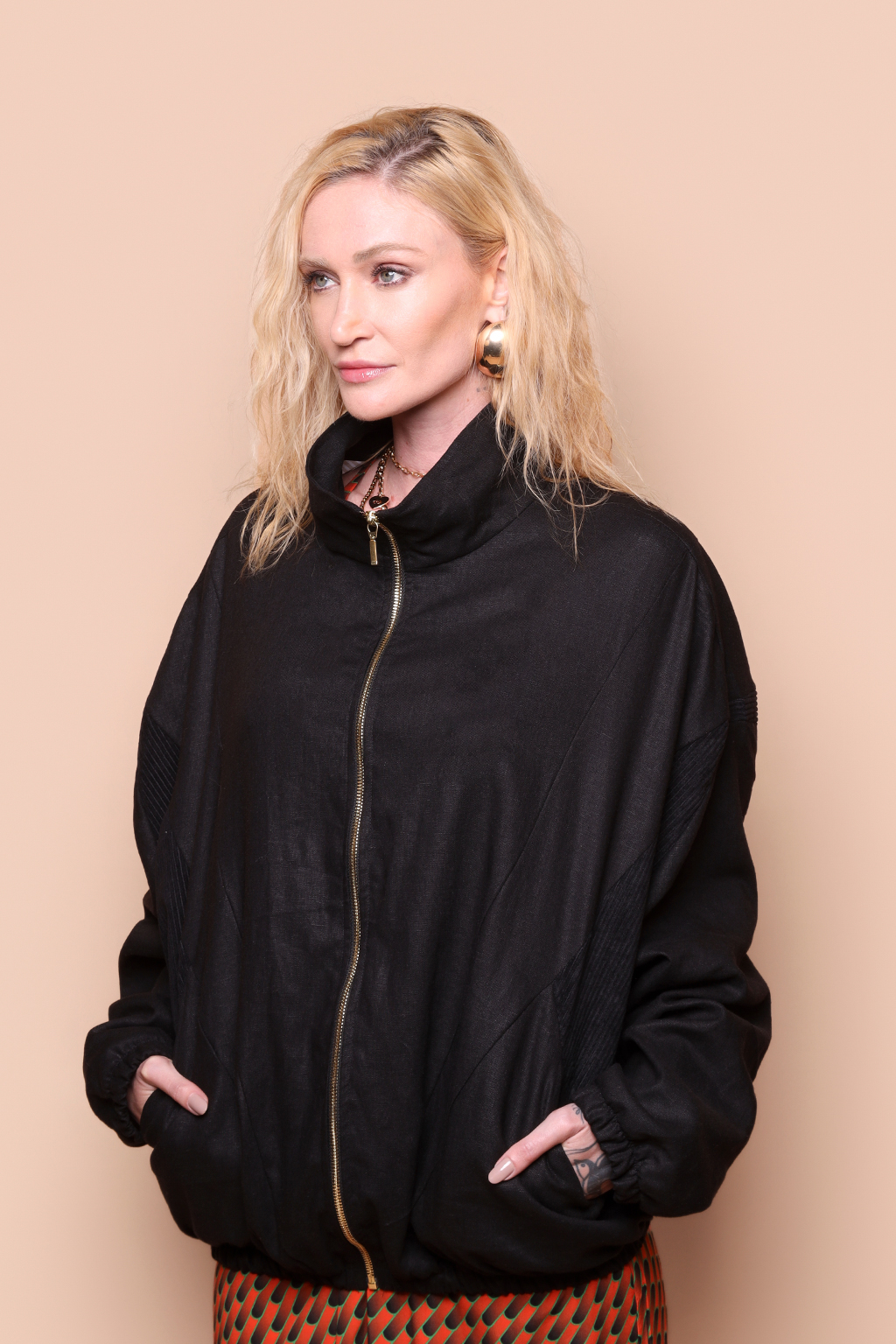 Jaqueta oversize linho preto Recortes cotelê