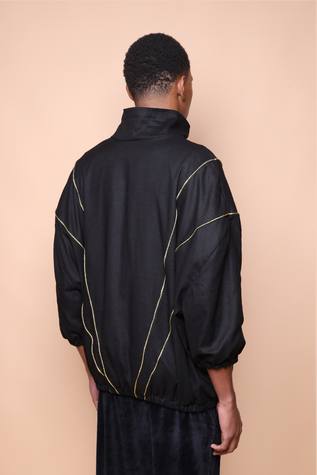 Jaqueta oversize linho preto e dourado - Imagem 3