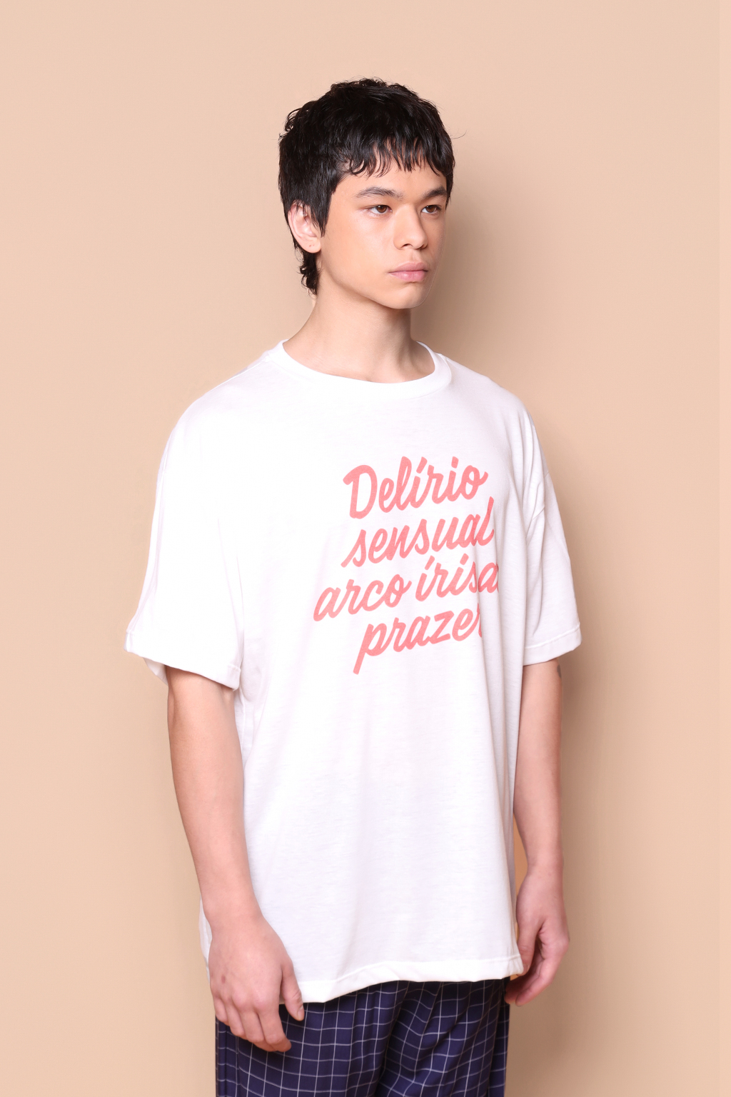 Camiseta oversize estampada Delírio Sensual