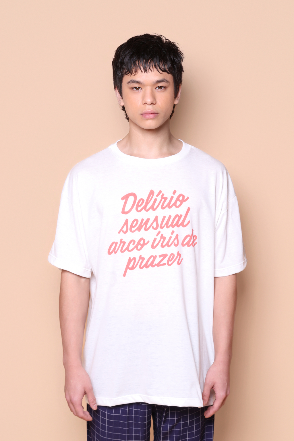 Camiseta oversize estampada Delírio Sensual