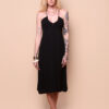 Vestido decote body preto em viscose creponada