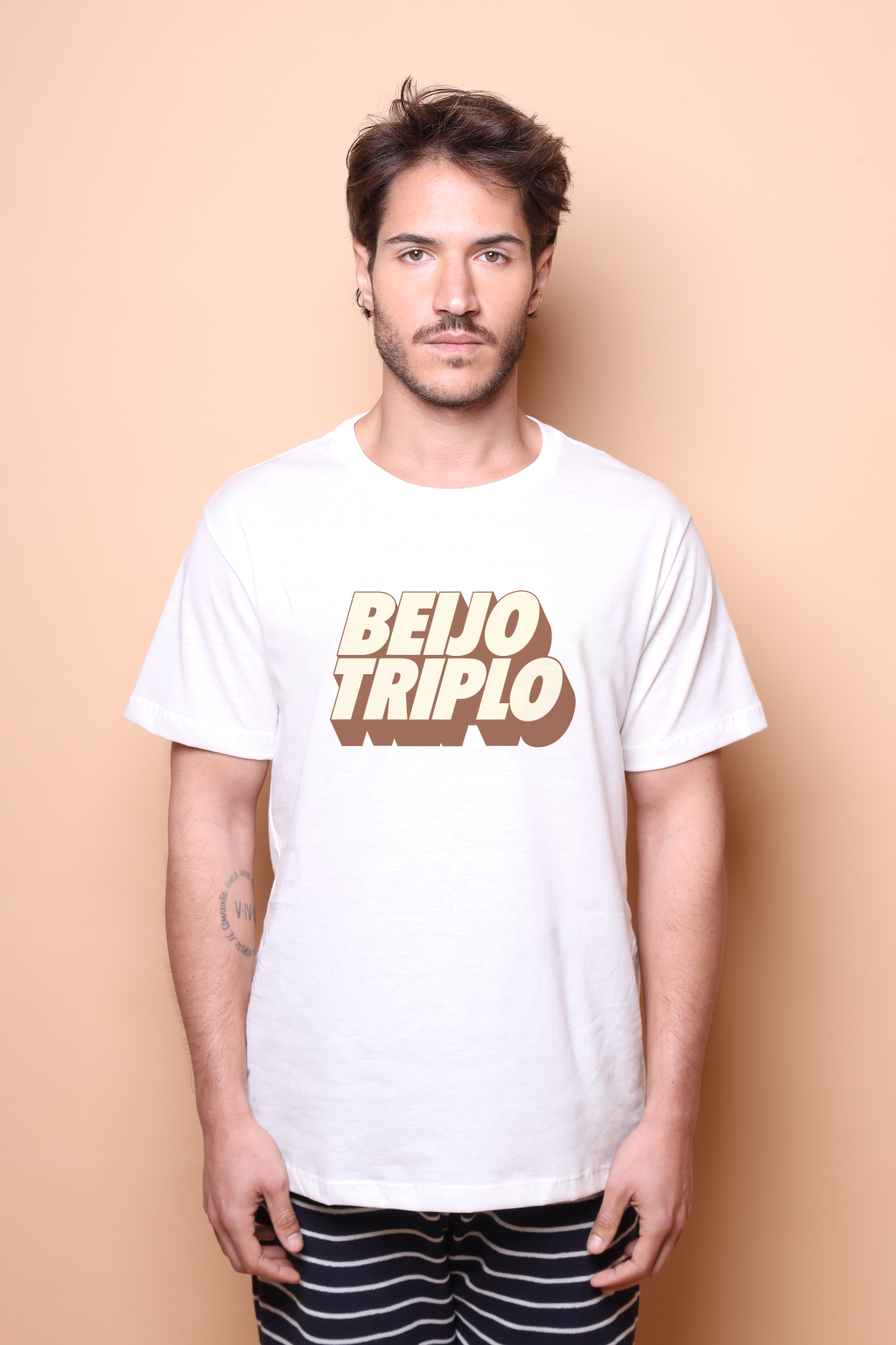 Camiseta estampada Beijo triplo
