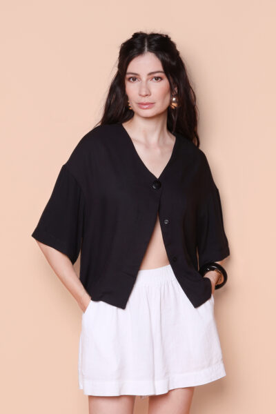 Blusa dois botões viscose creponada preta
