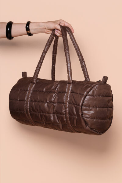 Bolsa puffer cilindro academia marrom