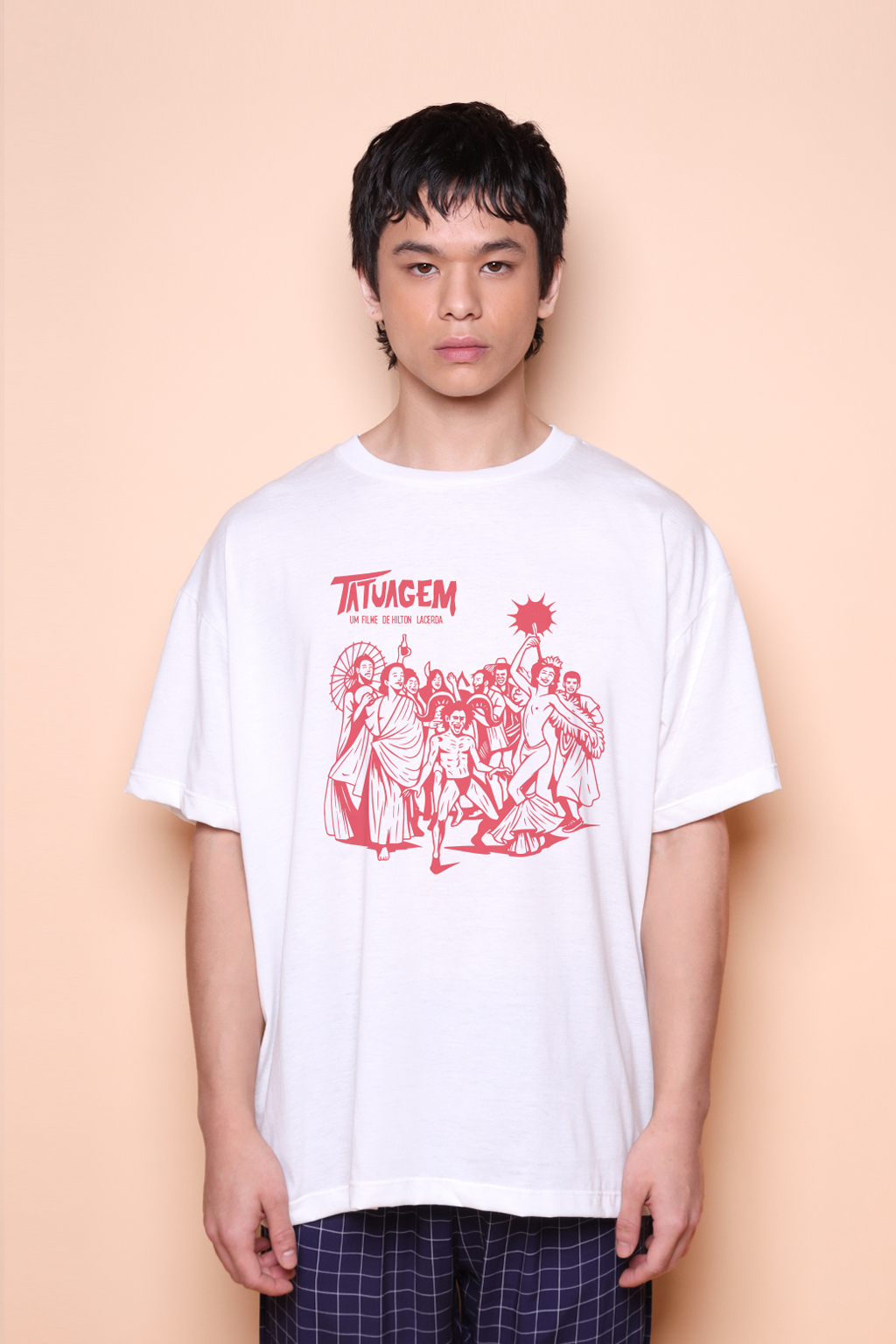 Camiseta oversize estampada Tatuagem