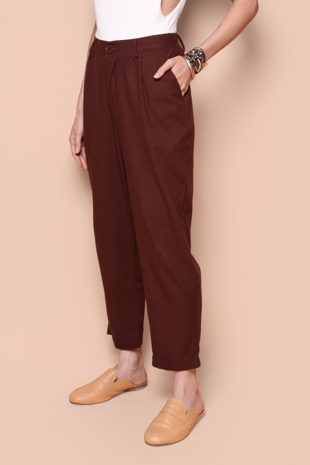 Calça alfaiataria linho marrom