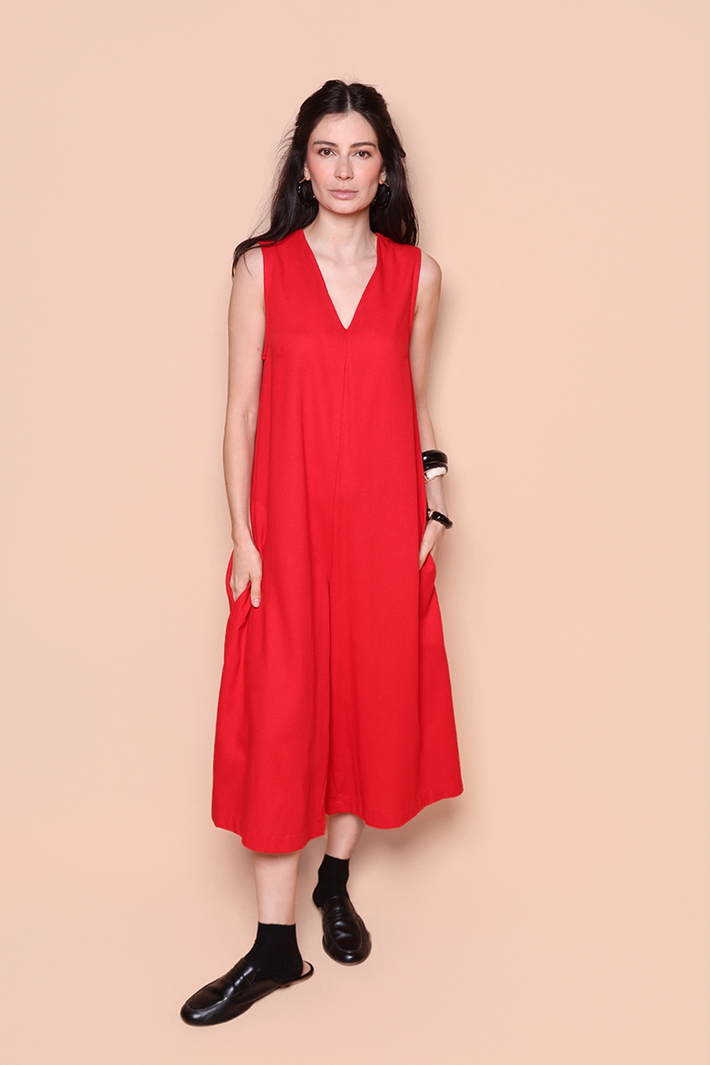 Macacão gola V linho vermelho