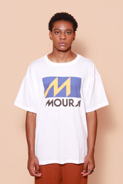 Camiseta oversize collab O Agente Secreto Baterias Moura