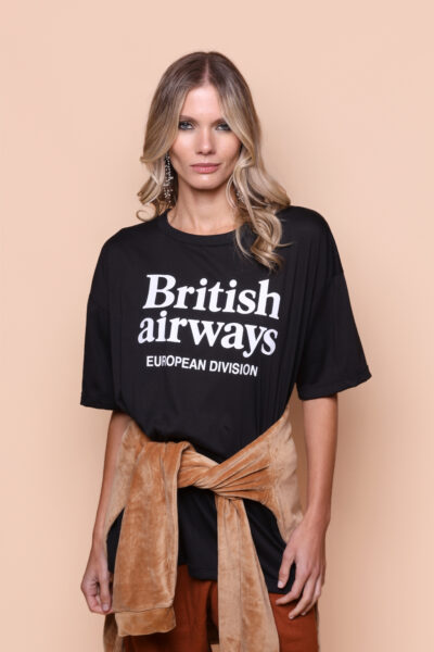 Camiseta oversize preta estampada British Airways