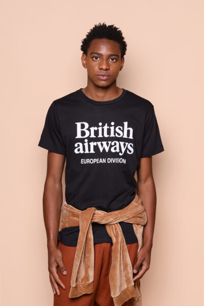 Camiseta preta estampada British Airways