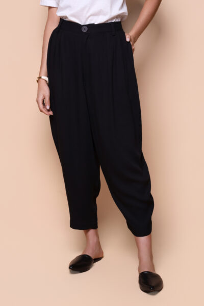 Calça ampla viscose creponada preta