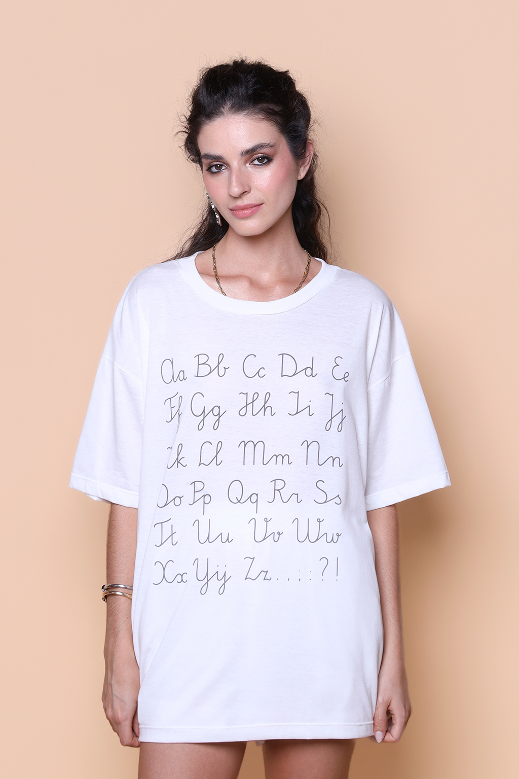 Camiseta oversize estampada Abecedário