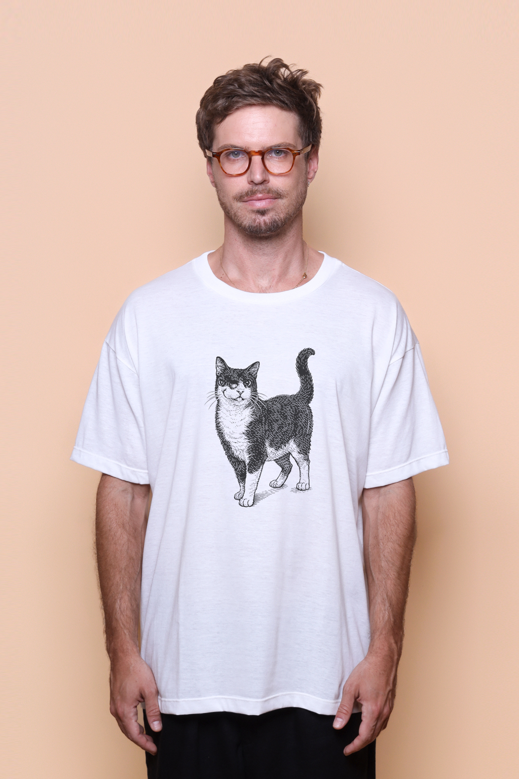 Camiseta oversize collab O Agente Secreto Liza e Elis